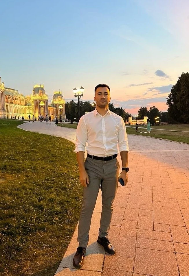 Москва →